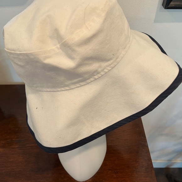 Katie Lord size M/L hat - Picture 6 of 9